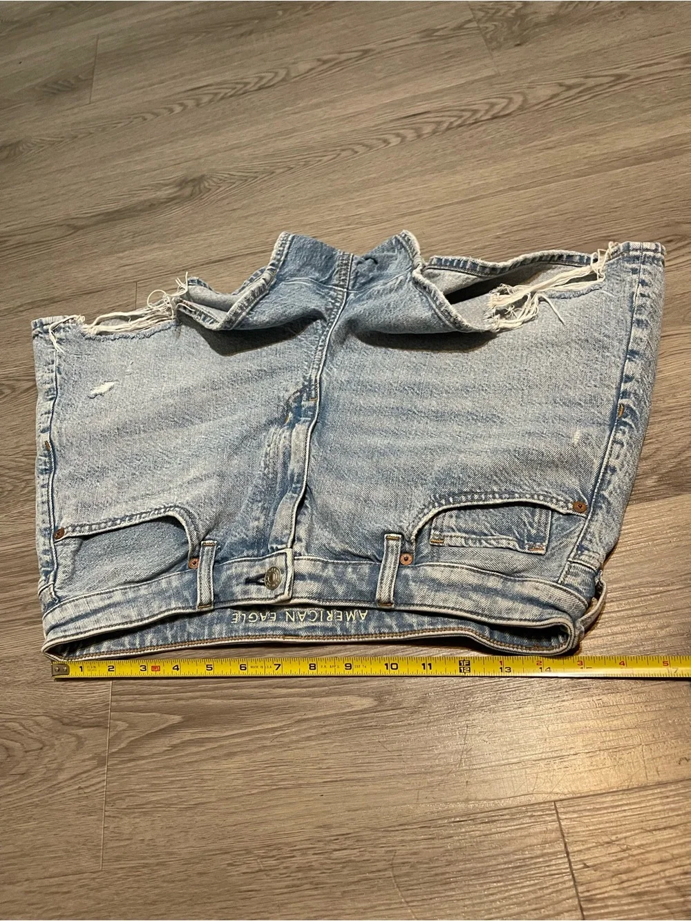 American eagle High-Rise mom shorts Light Blue Denim Shorts
